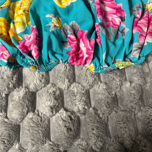 Peach Love California Floral Off-Shoulder Top - Teal and Pink Size S, M NWOT - Picture 5 of 16